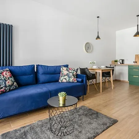 Manufaktura Centrum * 우치