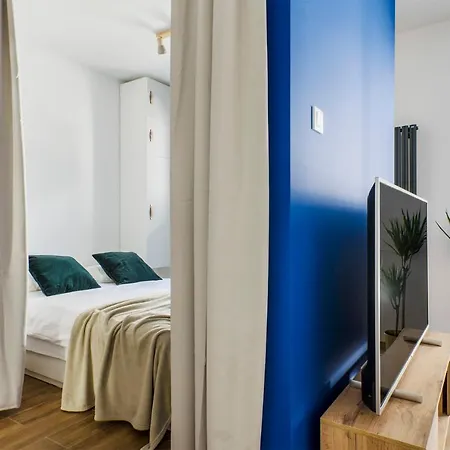 Manufaktura Centrum * 우치