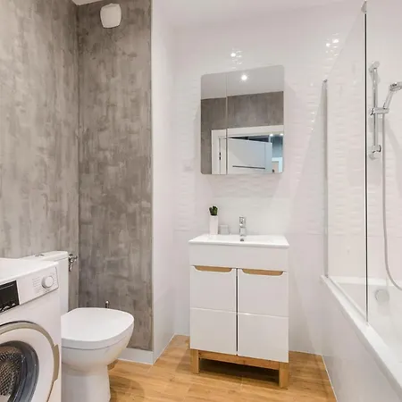 Manufaktura Centrum *